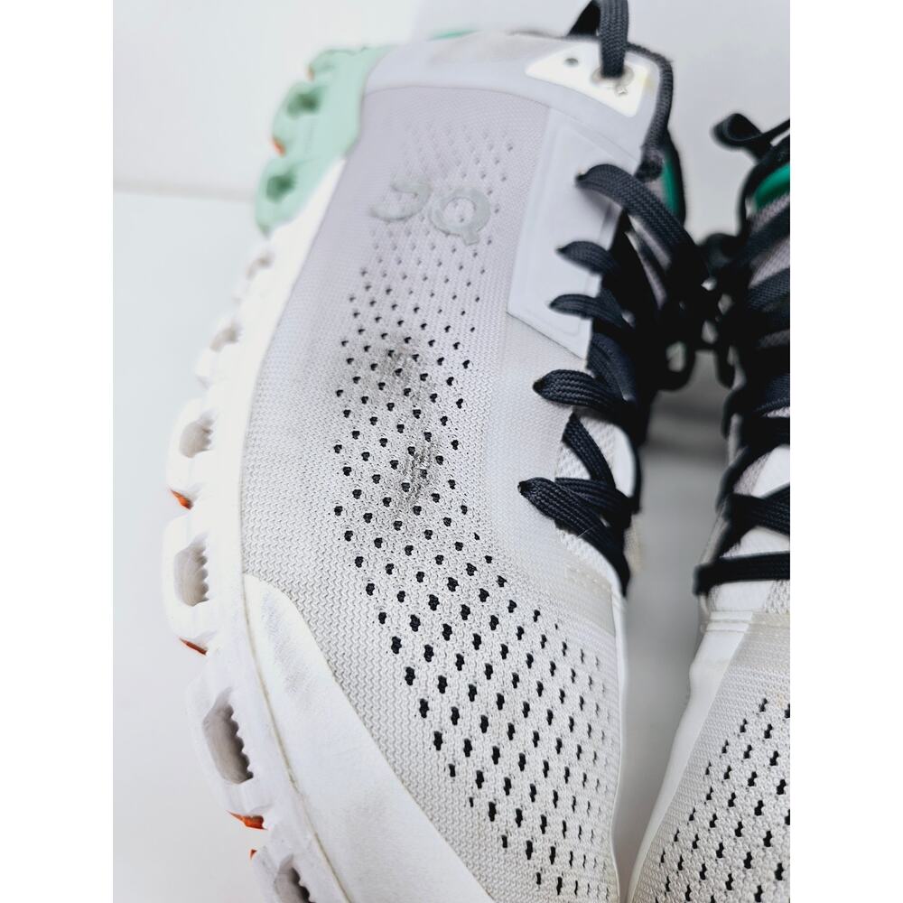 On Running Women's Light Gray and Mint Athletic Shoes - Picture 9 of 12